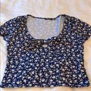 Short sleeve floral top